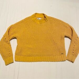 Hollister Chunky Cropped Yellow Sweater Womens Size Large